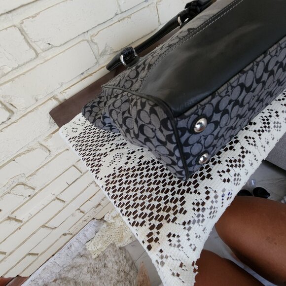 Euc Coach Legacy Signature Stripe Candance Shoulder Bag Purse - Picture 8 of 13